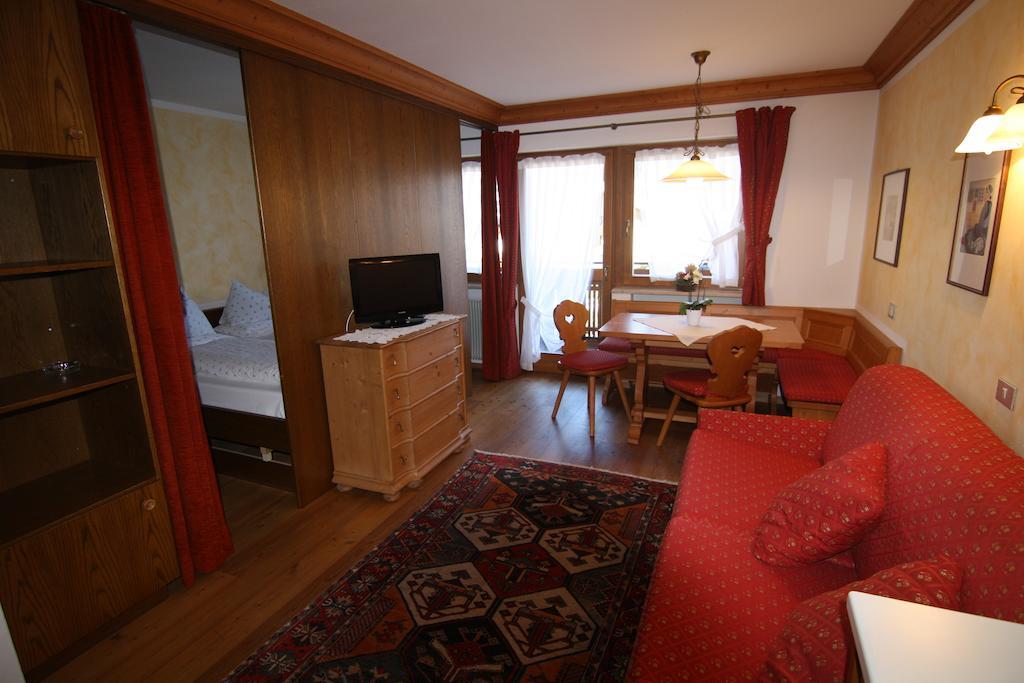 Residence Mairhofer Dobbiaco Room photo